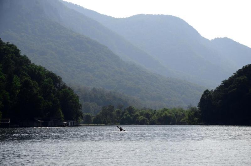 Lodge On Lake Lure Esterno foto